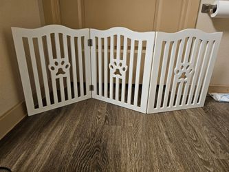 White Wood Folding Pet Gate 3-Panel