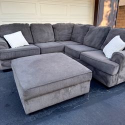 Gray Sectional Couch With Ottoman