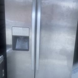 Refrigerator And Dishwasher 