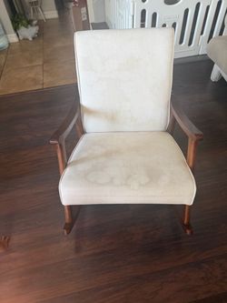 Accent chair