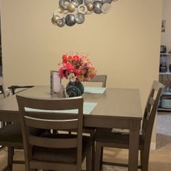 Wood Dining room Table 