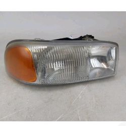 2002 GMC Yukon XL  Left and Right Headlights With Bumper Lights 