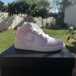 Air Jordan 1 Mid Pink Foam