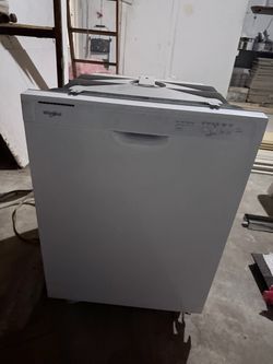 Whirlpool Built-In Dishwasher White