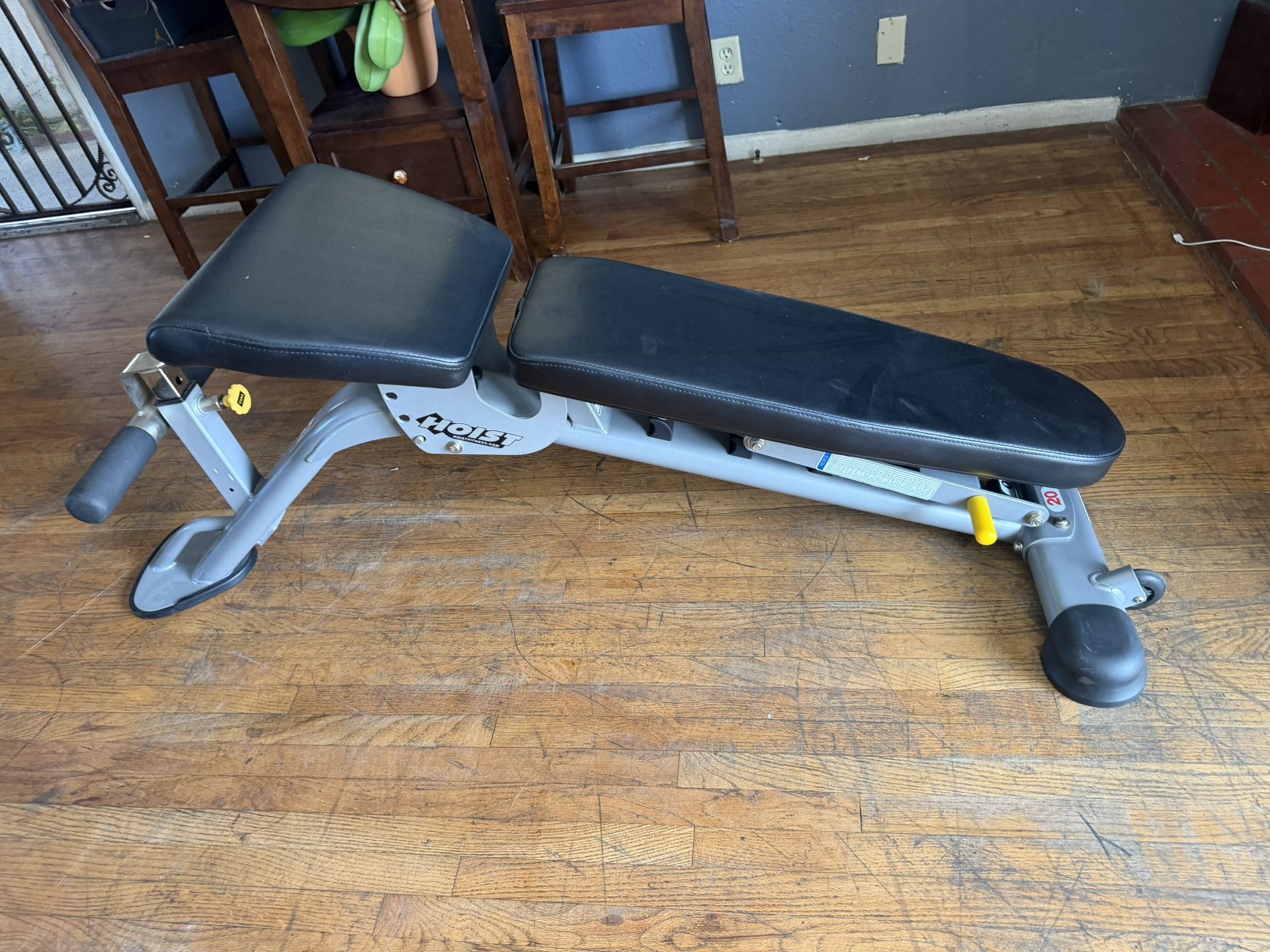 Hoist Weight Bench Like New