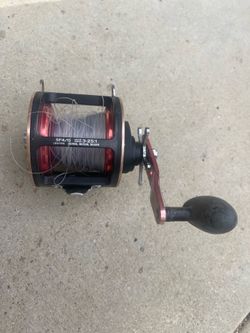 Offshore angler free spool retrieve fishing reel in good condition asking $70!!!