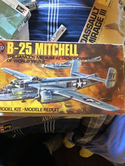Vintage 1976 1/72 Scale Models