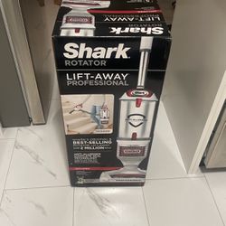 Shark Rotator Lift Away Professional Vacuum 