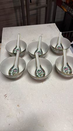 6 Hand Painted Porcelain Chinese Bowls With Spoons 