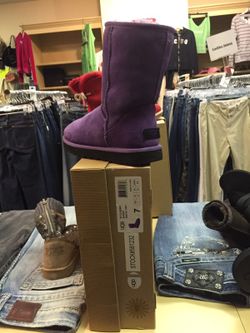 Purple uggs NIB size 7 women's