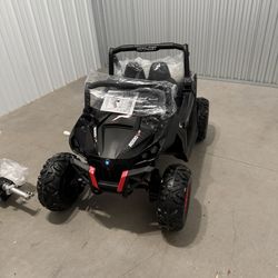 Brand New Mototec 12v 4x4 powerwheels with remote