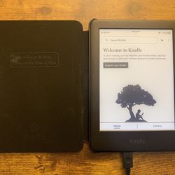 Amazon Kindle 2019, 10th Generation with cover