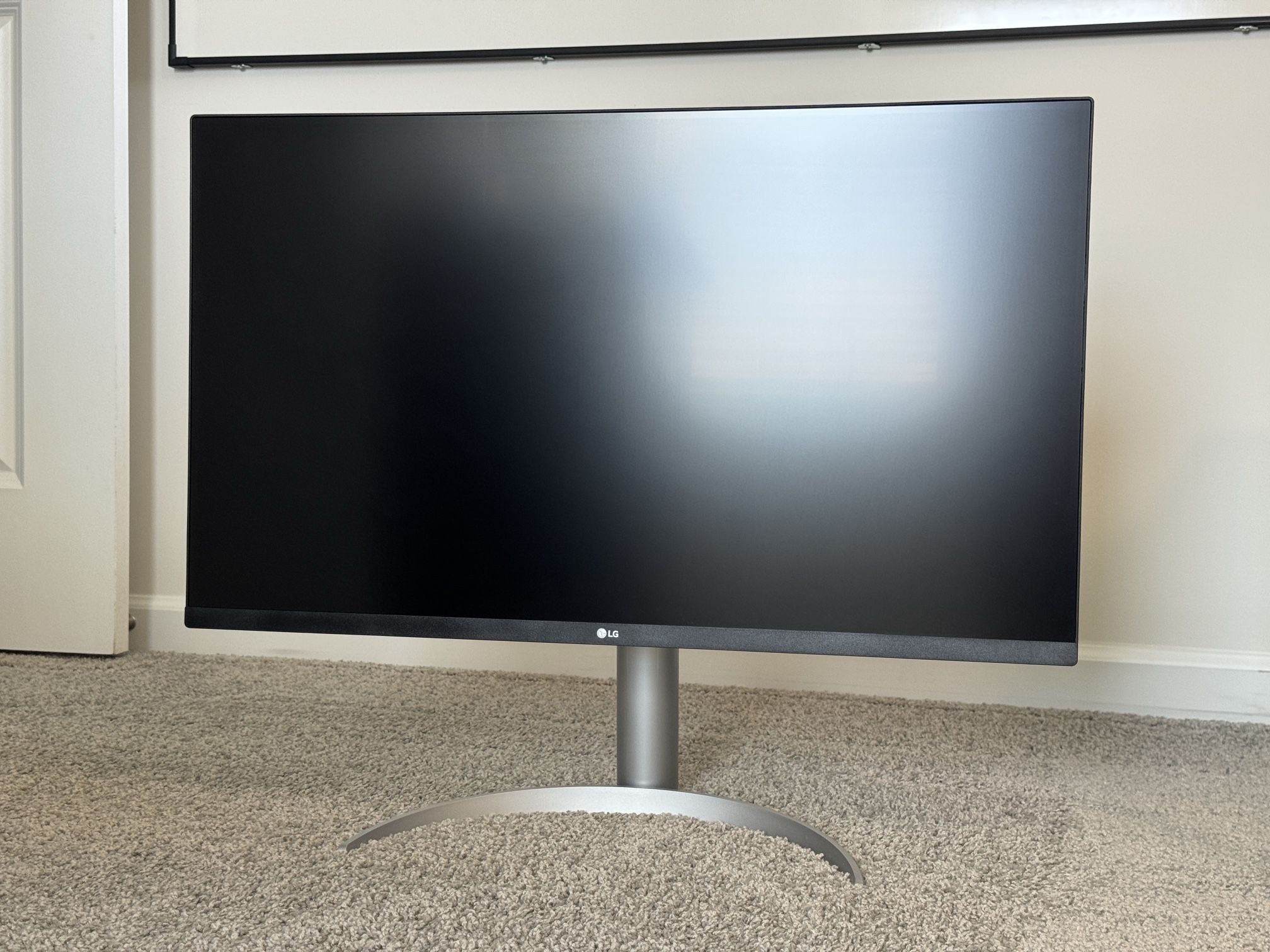 LG 32" 4K UHD IPS Monitor (32UP83A) - Excellent Condition!