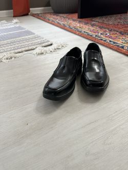 Big Kids Dress Shoe, Size 5M, Like New 