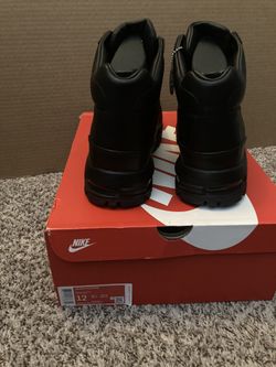 Supreme x Nike Goadome Boots Red & Black Release