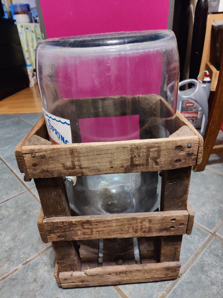 Vintage 5 Gallon Glass Water Bottle And Crate $30 Firm