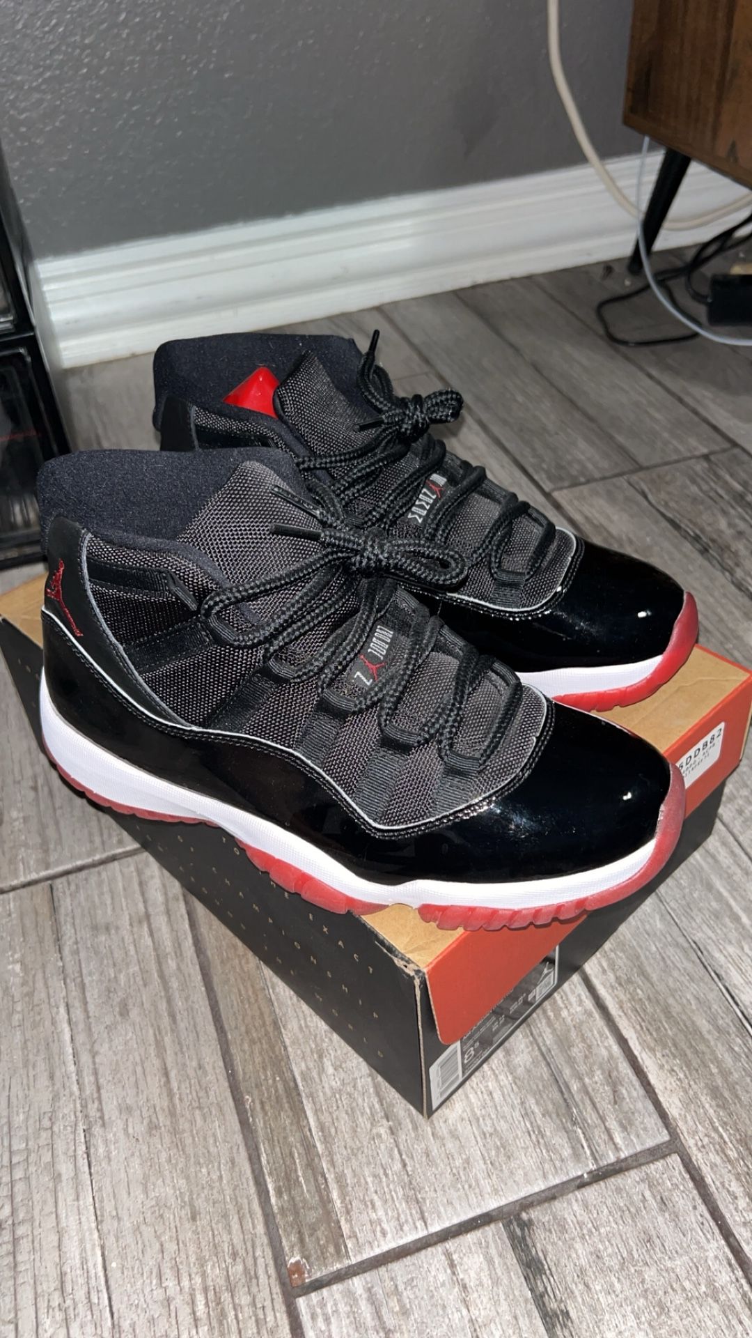 Jordan 11 Bred (8.5)