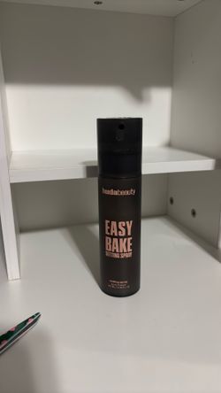 Huda Beauty Easy Bake Setting Spray