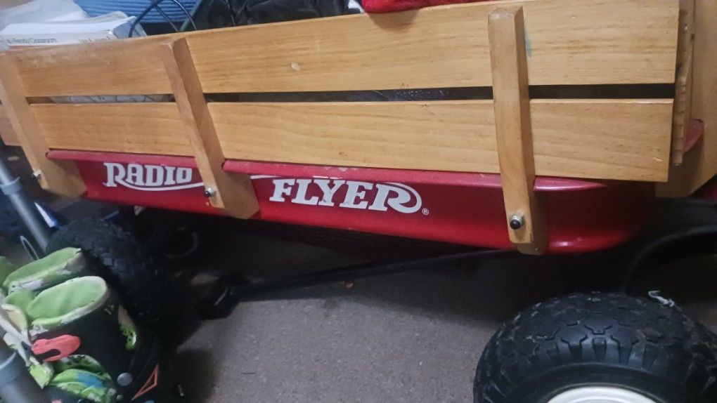 Full Size Terrain Radio Flyer Wagon