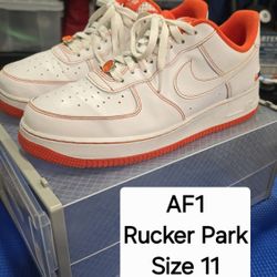 Jordans, Af1, Dog Grooming Kit, Automatic dog feeder