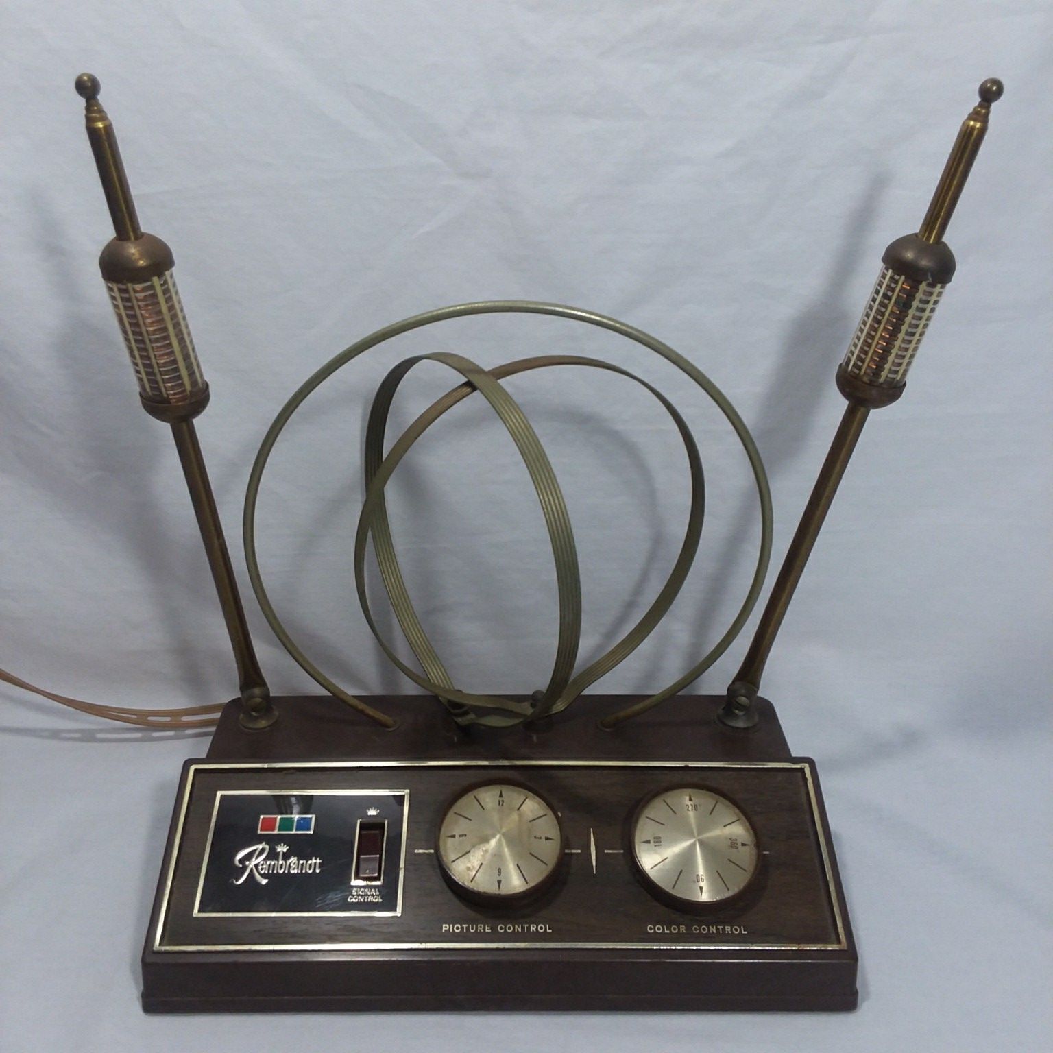 MID CENTURY MODERN REMBRANDT EMBASSY TV Rabbit Ears Antenna Atomic Age