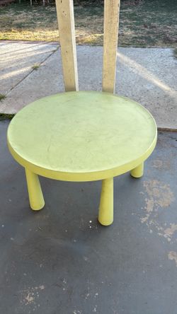 Free kids table