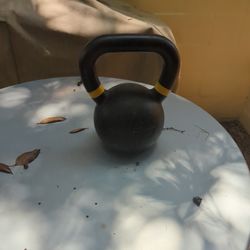 35lb kettlebell for discount sale