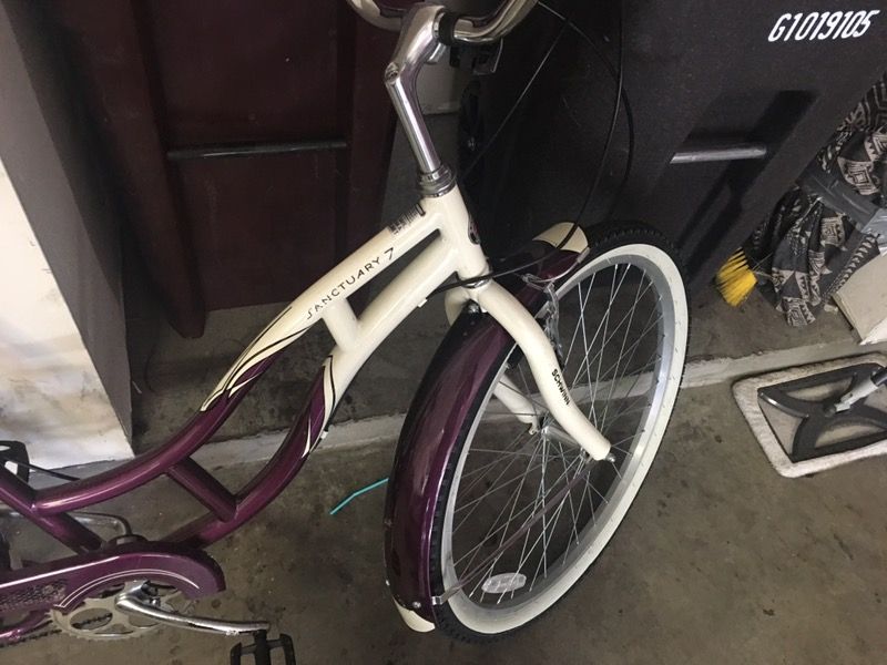 Schwinn Women's Sanctuary 7-Speed Cruiser Bicycle (26-Inch Wheels), Cream/Purple, 16-Inch