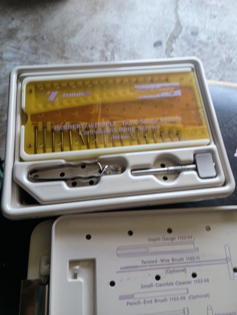 Zimmer Wish Bone Screws Instrument