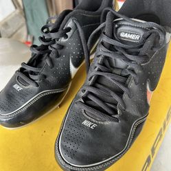 Metal Baseball Cleats Sz 8
