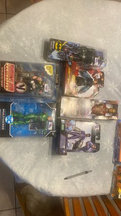 Lot of marvel/ avengers boxed action figures