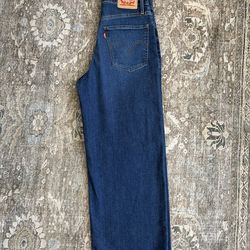 Levi’s High Rise Wige Leg / 27