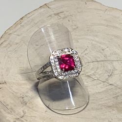 Vintage Sterling Silver Diamond Ring 