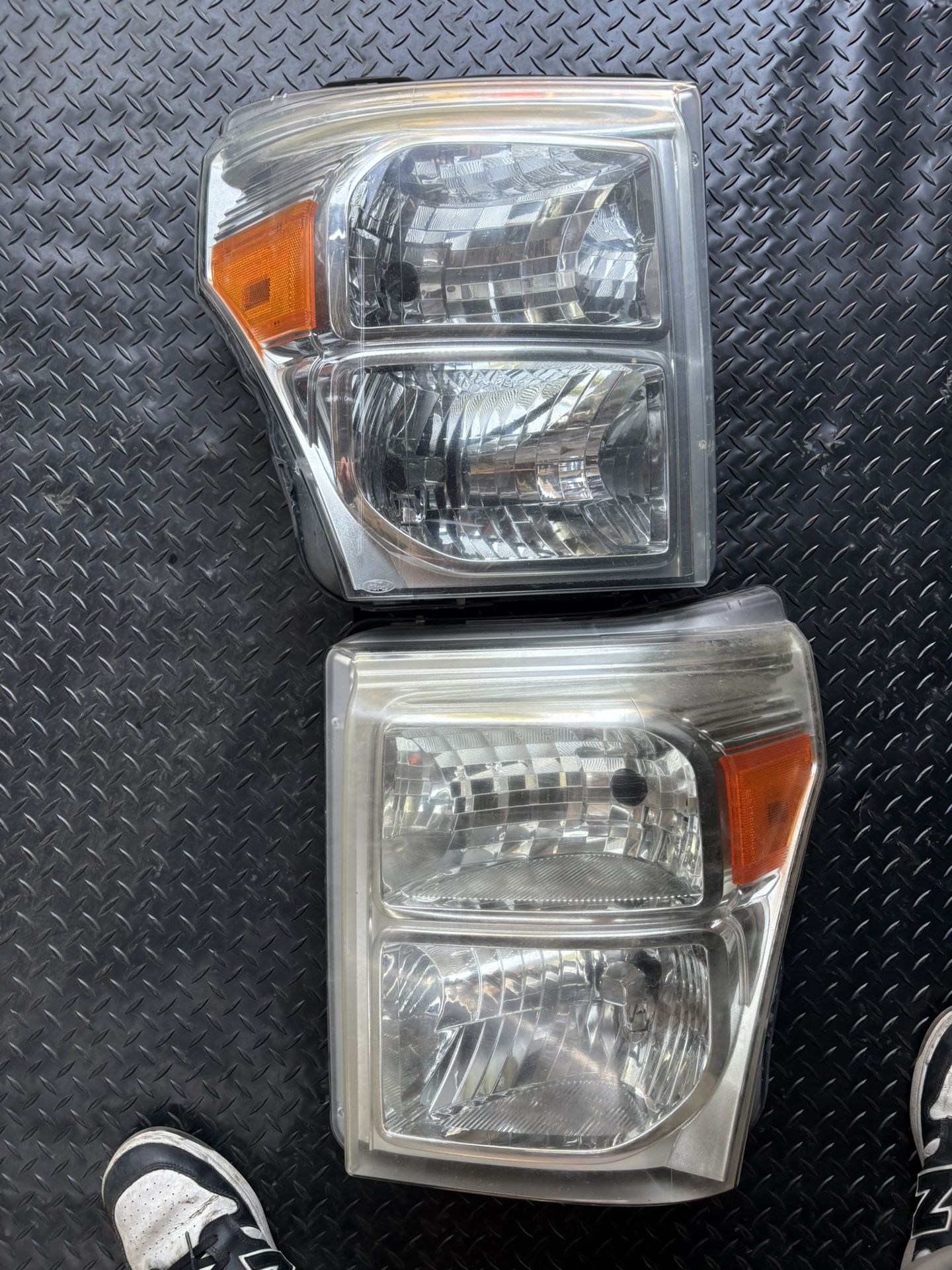 Used OEM Original 2011 - 2016 Ford Super Duty F-250 - 550 Headlights Luces Micas