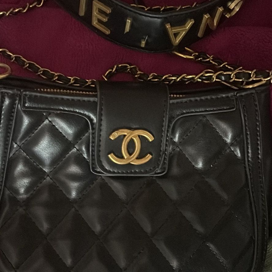 Chanel Luxury Black Leather Small Sling Bag 