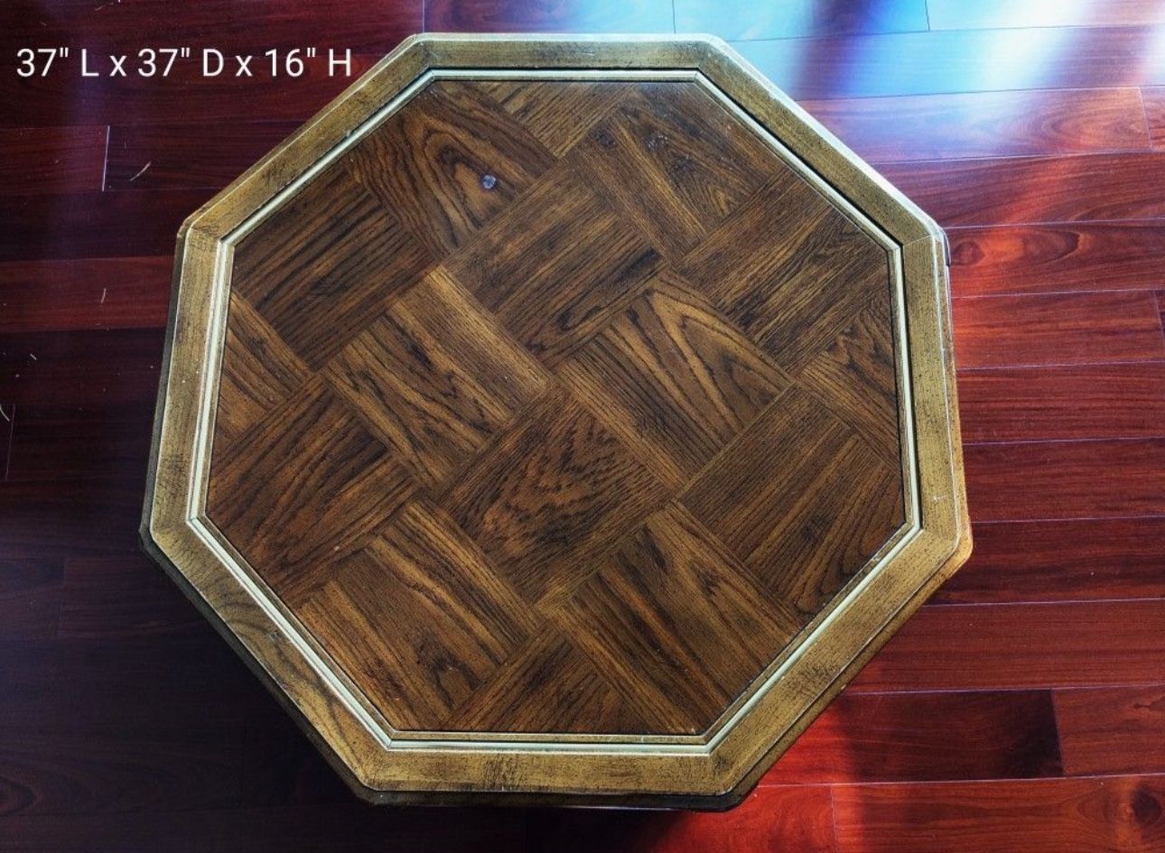 Mid-Century Vintage Coffee Table – Gold Trim Inlay (1970s)