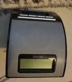 IHOME alarm and Radio