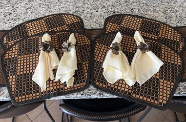4 Bamboo Style Placemats, Table Runner, 4 Napkins & Napkin Rings Set