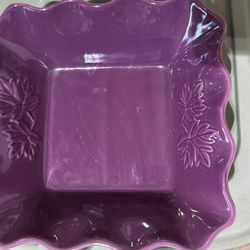 2 Purple Microwave And Dishwasher Safe Dishes
