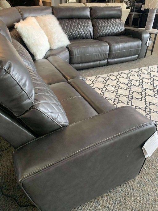 AP- 5 Piece Power Reclining Sectional// Financing & Delivery