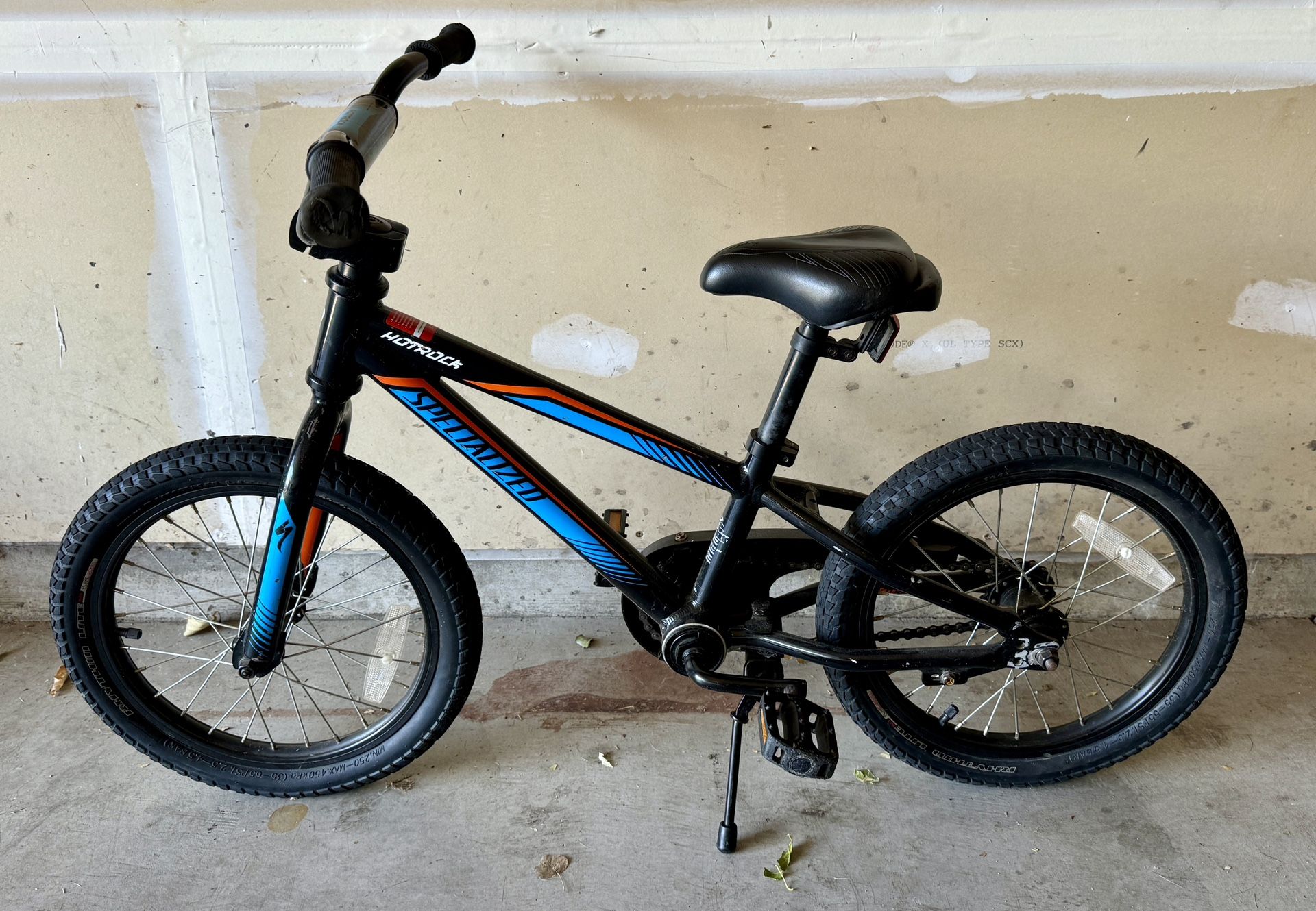 Kids 16" Specialized Hotrock Bike