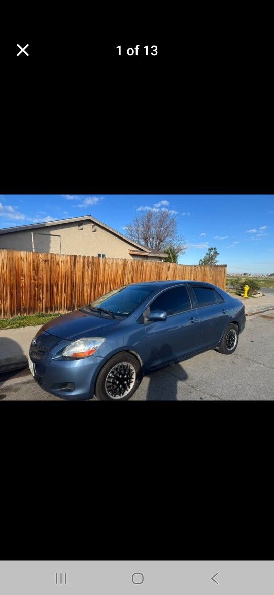 Toyota yaras 2009 clean title Mileage 100