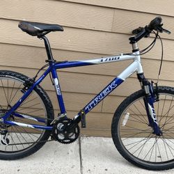 Aluminum Bike 🚴 Trek Sz 26