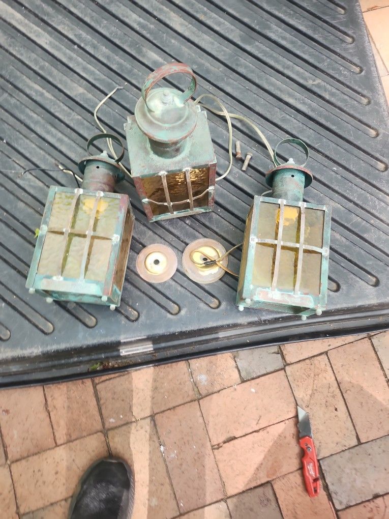 White Squall Vintage Lights