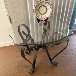 Set Of 2 Glass Tables