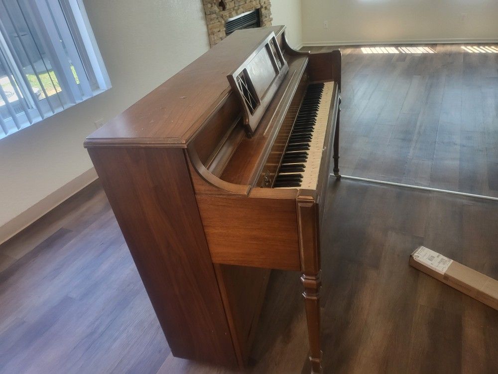 Piano Story And Clark