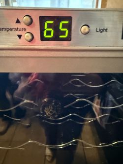 Wine cooler fridge