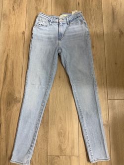 Light Wash High-Rise Skinny Jeans Size 26