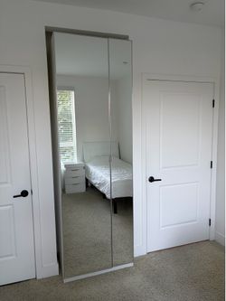 Modern Mirrored Storage Cabinet – Good Condition