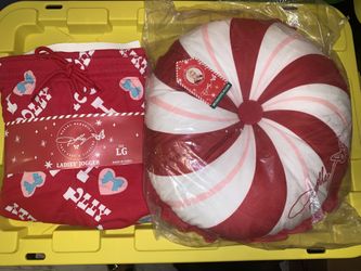 Dolly Parton Holiday Gift Set $30